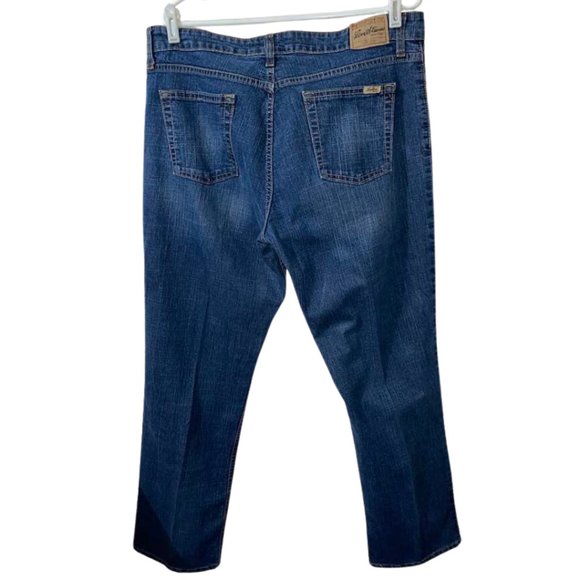 Levi Strauss Stretch Mid-Rise Straight Leg Signature Jeans - Picture 3 of 10